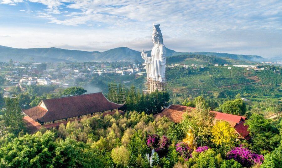 Fly-cam-chua-linh-an-da-lat