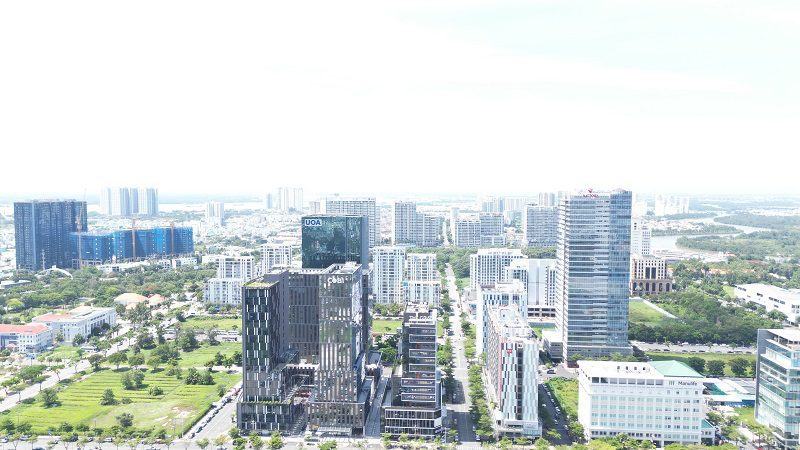 Theo các nhà đầu tư bất động sản, cầu Thủ Thiêm 4 sau khi hoàn thành như là một cầu nối hoàn hảo, thúc đẩy giá trị bất động sản hai khu vực. Đặc biệt, dự án sẽ xích gần hơn hai trung tâm tài chính, dịch vụ thương mại hàng đầu của thành phố hiện nay là Thủ Thiêm và Phú Mỹ Hưng.