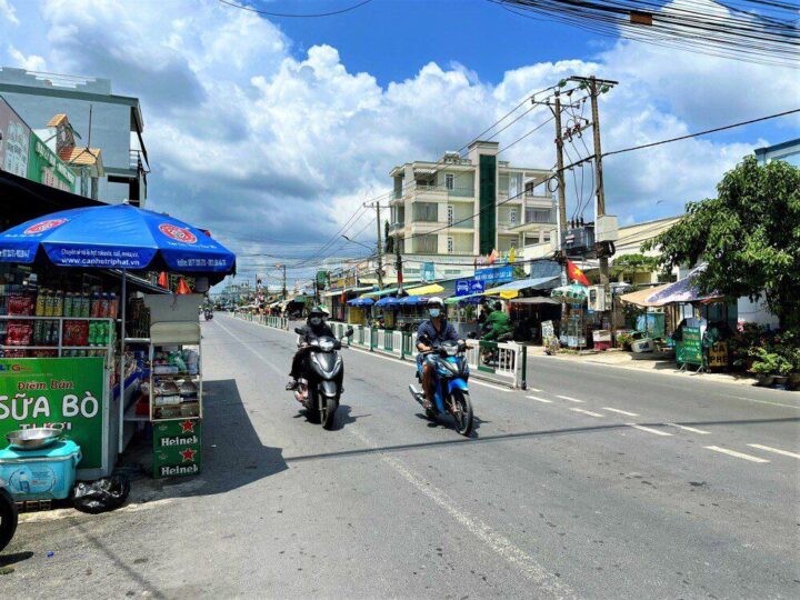 Trục đường Lý Thái Tổ hiện nay.