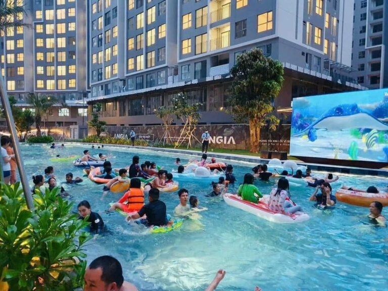 Hồ bơi tại Westgate Bình Chánh