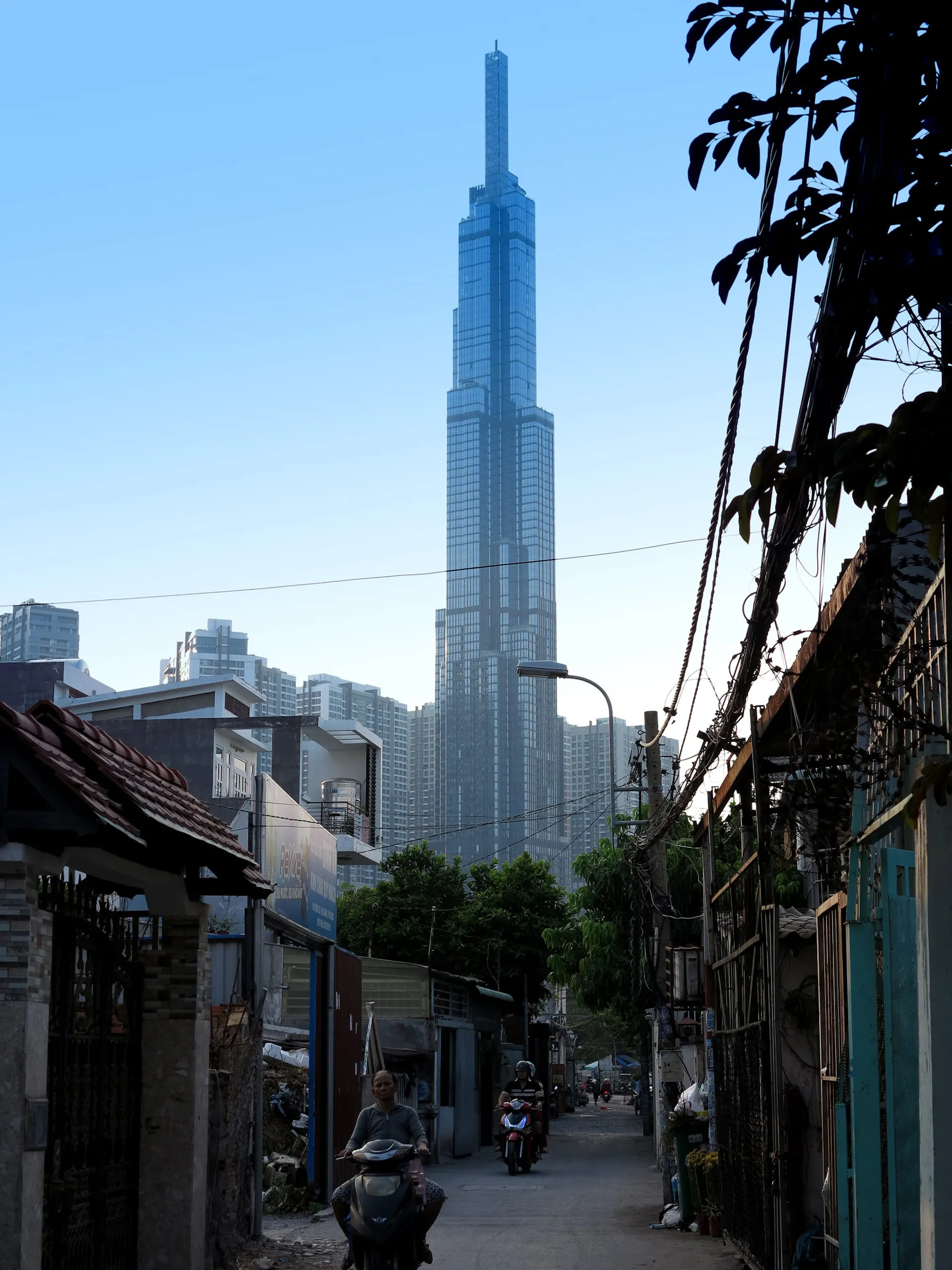 Có nên mua nhà khi chỉ thu nhập với mức lương cơ bản ?